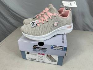 New Skechers Sport Arch Comfort Shoes - Size 5