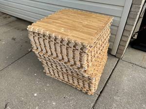 65 Interlocking Foam Floor Tiles - Used