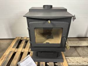 New Wood Burning Stove with Firebrick Lining and Ash Pan
