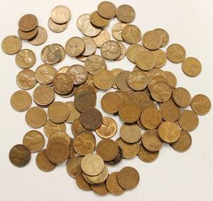 Wheat Back Pennies Approx. 100 Pennies.