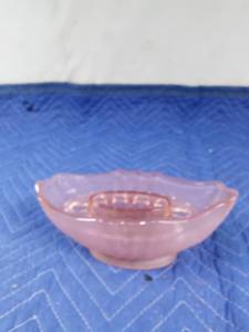 lot 42 image: Vintage pink satin glass vase with pink glass flower frog