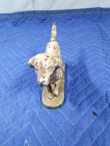 lot 62 image: Vintage cast iron Setter dog