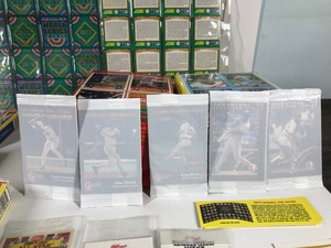 lot 208 image: Lot of Baseball Sport Cards Collectibles & More