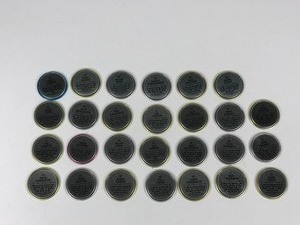 lot 209 image: 27 - 1988 Topps Baseball Collectible Coins