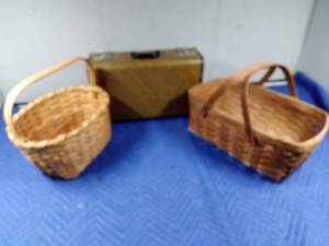 lot 85 image: 2 Vintage baskets and Aviatrix suitcase by  Weary