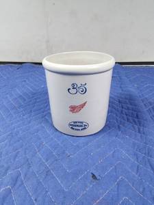 lot 88 image: Red Wing 35 crock