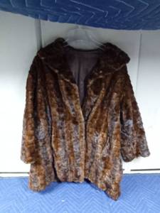 lot 115 image: Mink coat