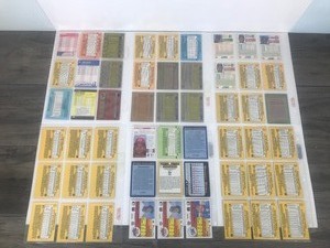 lot 213 image: Lot of Baseball Cards