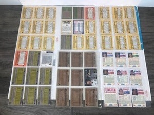 lot 225 image: Lot of Baseball Cards