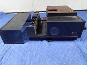 lot 123 image: Slide projector