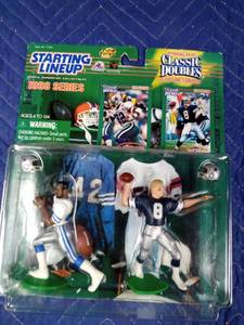 lot 133 image: 1998 series Starting Lineup with cards