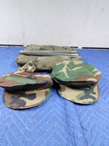 lot 137 image: Military tent, sleeping bag and 2 military caps
