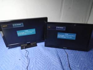 lot 183 image: 2 Samsung 19 TVs
