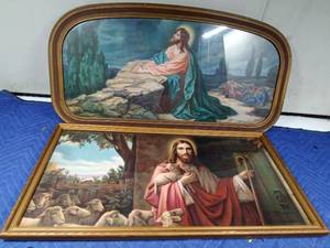 lot 111 image: 2 vintage pictures of Christ