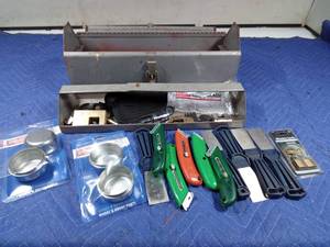lot 192 image: Tool box of tools and padlocks with keys