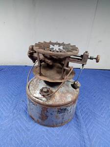 lot 387 image: Vintage single burner outdoor cooker