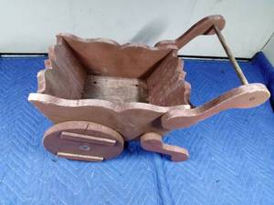 lot 398 image: Garden cart planter