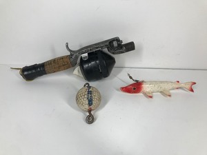 lot 329 image: Set Up For Spearing - Zebco 202 Reel with Spearing Decoy Attached & Golf Ball Decoy