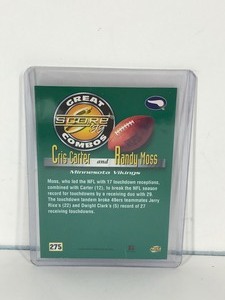 lot 458 image: 1999 Score Randy Moss & Cris Carter Great Score Combos Football Card #275