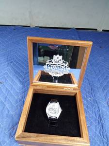 lot 408 image: NFL Probowl 2003 watch in original wood case