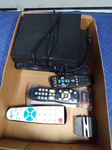 lot 412 image: 2 DVD players and 3 remotes