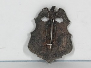 lot 498 image: Collectible Pony Express Messenger Badge