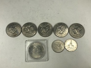 lot 508 image: 6 - Eisenhower One Dollar Coins & 2 Kennedy Half Dollars