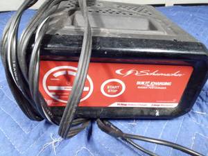 lot 188 image: 10 amp battery charger with 2 amp maintainer
