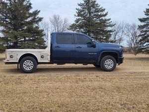 lot 1 image: 2021 Chevy Silverado 2500 4WD WT