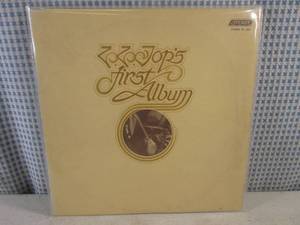 lot 4 image: (FS) ZZ Top ZZ Tops First Album Album - Jacket and Record Individually Sleeved and Record On Outside of Jacket