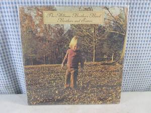 lot 46 image: (FS) 1973 The Allman Brothers Band Brothers and Sisters Album - Jacket and Record Individually Sleeved and Record On Outside of Jacket