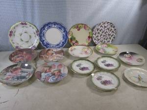 lot 95 image: (BSB) Assortment of Collector Plates
