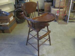 lot 101 image: (FRNT) Vintage Wood Highchair...
