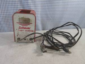 lot 105 image: (EC1) Vintage Schauer Battery Charger