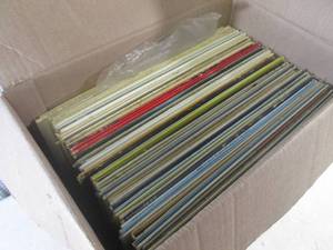 lot 144 image: (EC1) Box Full of Assorted Classical, Famous Movies and People Records