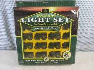 lot 161 image: (H-1) John Deere Decorative Light Set Special Edition IndoorOutdoor