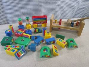 lot 174 image: (CSB) Magnet Building Blocks and Vintage Playskool Wood Cobblers Bench