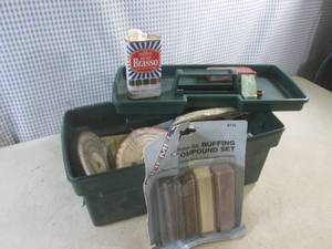 lot 188 image: (F-0) Plastic Tool Box Full of BuffingPolishing Pads and Compounds