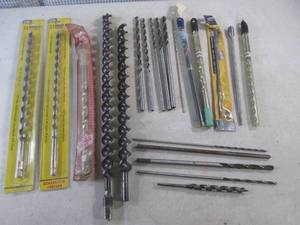 lot 207 image: (EC1) Assortment of Long Drill Bits