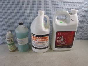 lot 223 image: (F-1) Assorted Gun Cleaning Solutions