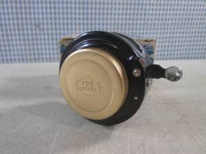 lot 275 image: (EC1) Vintage H-I Fly Fishing Reel with Box