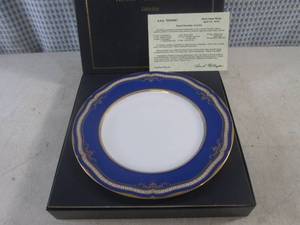 lot 278 image: (FS) RMS Titanic Collector Plate See Photos For Details