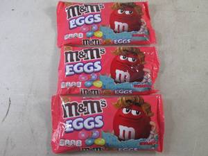 lot 355 image: (B-2) 3 Bags Peanut Butter M&ampMs Eggs 9.2oz Past Date