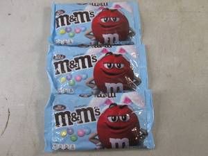 lot 356 image: (B-1) 3 Bags Milk Chocolate M&ampMs 10oz Past Date