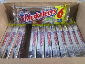 lot 397 image: (C-1) 12 - 3 Musketeers 6 Fun Size Bars Packs Best by Jan 2024