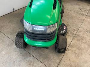 John Deere Sabre 17.542  Lawn Mower