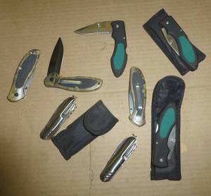 8 pocket knives, 3 serrated, 3 straight edge, 2 multi-tool