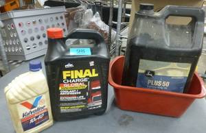 Oil aand anti-freeze, all of them are full or very close