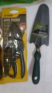New Garden pruners, shovel planter, bag