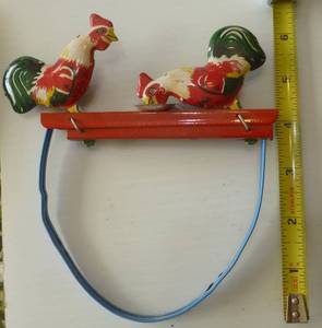 Vintage Collectible toy, move the band and the chickens peck the feed